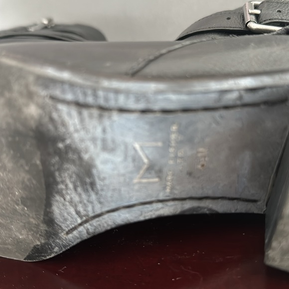 Beautiful loved Marc Fisher black booties size 5.5.  So comfortable! - Picture 5 of 5